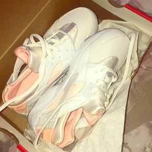 Girls Nike Huaraches
